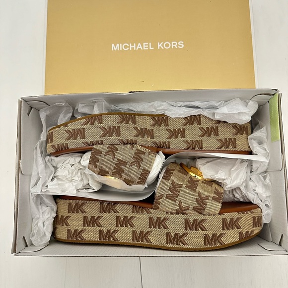 Michael Kors Sadler Wedge - Picture 1 of 5